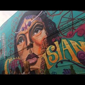 Meet your Posher, Crystal